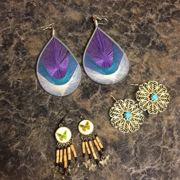 Jewelry - Lot of earrings